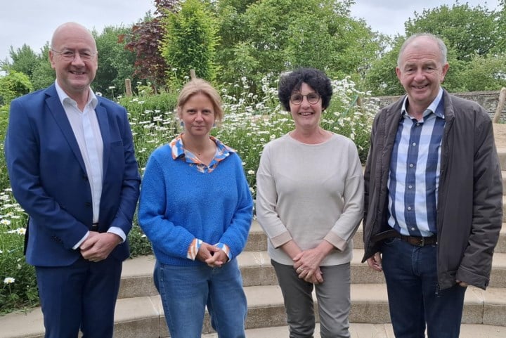 Directeur Ann geeft roer van basisschool De Groene Poort door aan opvolger: “En nu extra tijd voor mijn kleinkinderen en wandelingen”