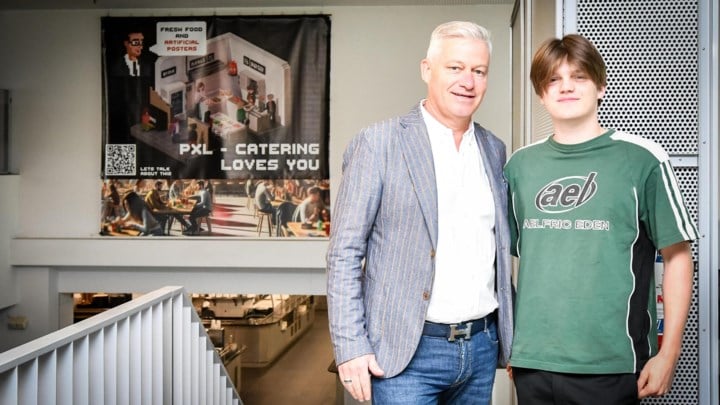 Student Rune overplakt door AI gemaakte poster in PXL-restaurant: “Papa heeft geholpen, ik heb hoogtevrees”