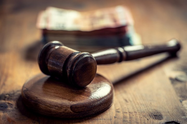 Maître sommelier krijgt enkelband na 22ste veroordeling: “Auto van mijn neef gestolen om andere auto te gaan kopen”