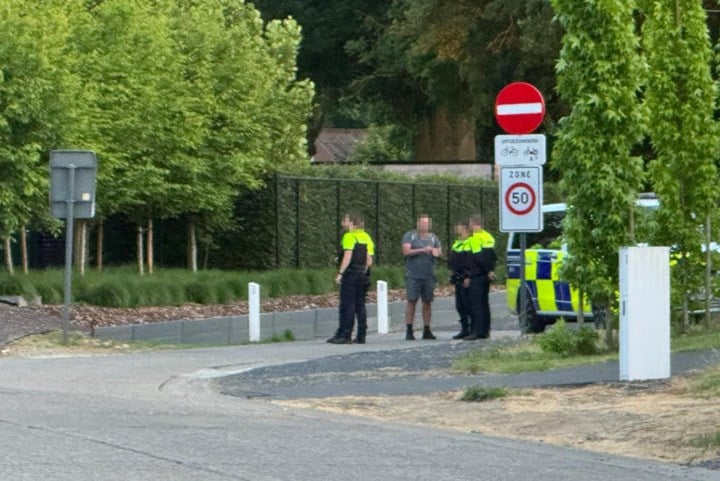 Straat in Beringen afgesloten door incident, politie massaal aanwezig: “Buren gevraagd om binnen te blijven”