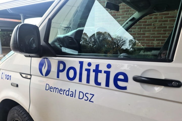 Bromfietser (70) van de baan gehaald