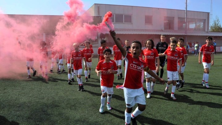 Ternesse trotse gastheer voor piepjonge voetbaltalenten topclubs: U11 uit heel Europa strijden op Brieleke om Centennial Cup