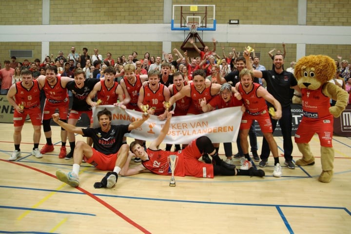 BASKETBABBELS. Gembas deelt cijfers (en MVP’s) van succesvolle bekerfinales, Blue Rocks moet zich herpakken na dubbele degradatie