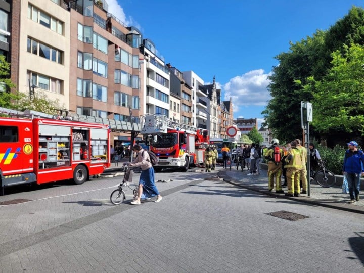 Smeulende peuk leidt tot brandweerinterventie op de Grote Markt