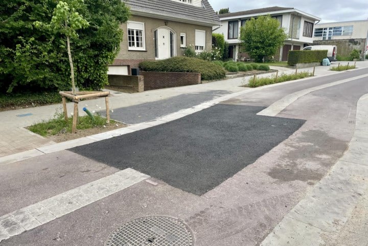 Aannemer moet betalen voor herstellingswerken Ballingenweg