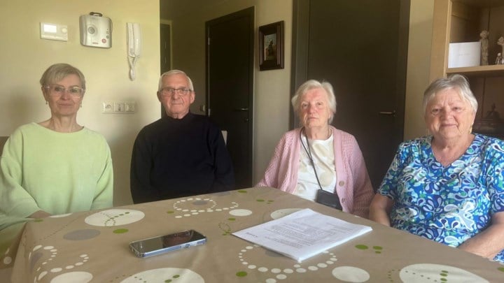 Lift in serviceflats van OCMW al twee maanden defect: “Ze sussen ons met taart en koffie”