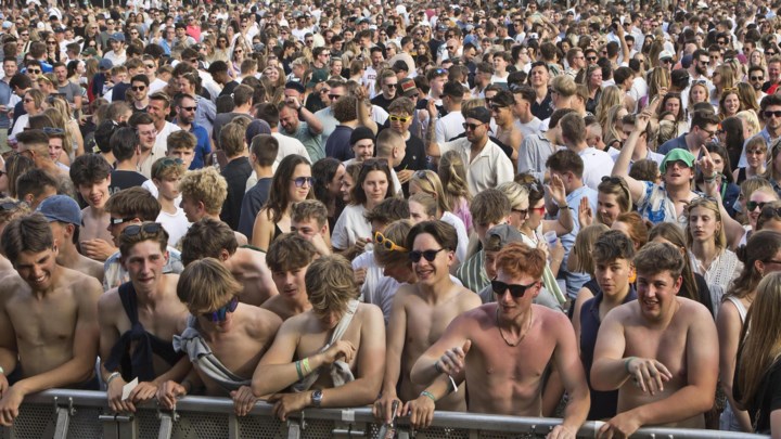 Sfeer en stof maken op Clamotte Rock