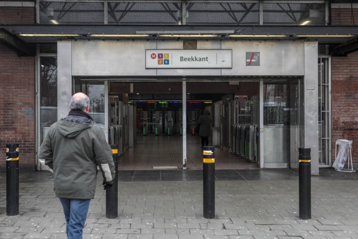 Gewonde bij schietincident vlak bij metrostation in Molenbeek: vier verdachten opgepakt