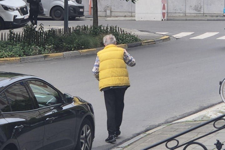 Student sits quietly in the garden and gets a bullet in her neck, neighbor (72) is now in front of the right: « burden of proof is imaginative » (Keerbergen)