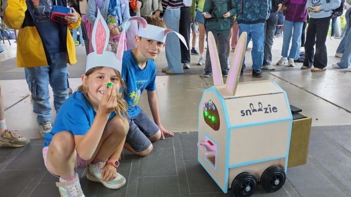 Leerlingen Vito maken snoepjeskonijn voor VBS Yugro: “Snoezie geeft beloning voor taken die vervuld zijn”