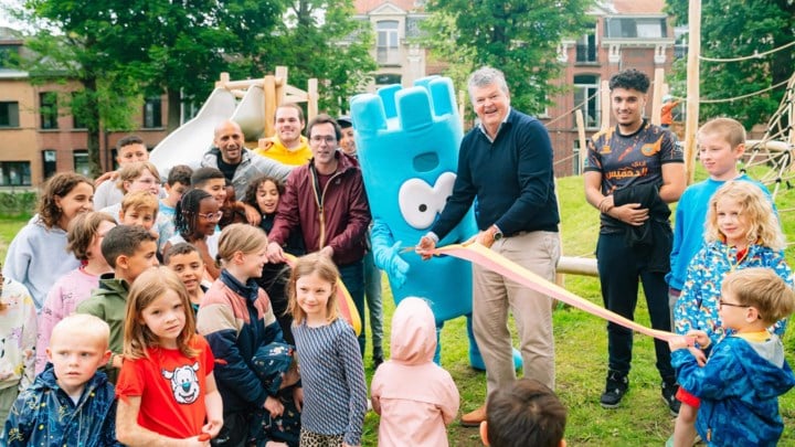 Speelplein Berkenhof vernieuwd in samenspraak met buurtbewoners: “Iedere leeftijd heeft er zijn plaats”