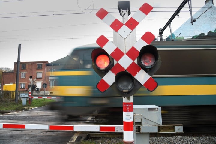 Zeven personen negeerden rood sein aan overweg