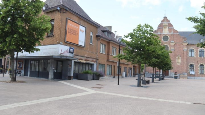 Duits Huis in hartje Bree maakt plaats voor winkels, horeca en appartementen