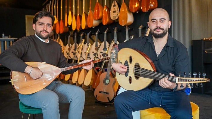 Zaterdag opent in Heusden-Zolder eerste winkel in Vlaanderen gericht op Oosterse muziekinstrumenten: “We willen Oosterse klanken dichter bij Limburg brengen”