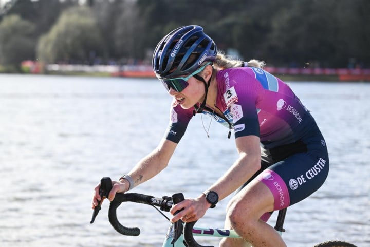 Voor Laura Verdonschot wordt het vooral afzien in Dwars door het Hageland: “De kans dat ik eraf word gereden is zeker bestaande”