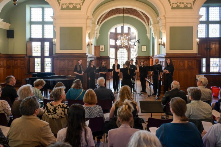 Inkomhal districtshuis vormt decor voor componistenconcert van Academie Borgerhout