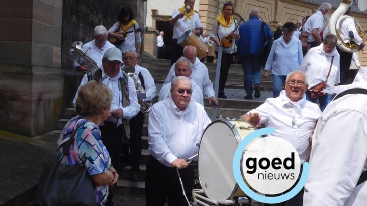 Muziekkorps uit Limburg doet mee aan springprocessie