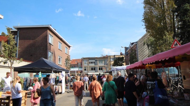 Nieuw reglement voor Mortselse jaarmarkt: politieke partijen verhuizen naar Molenstraat