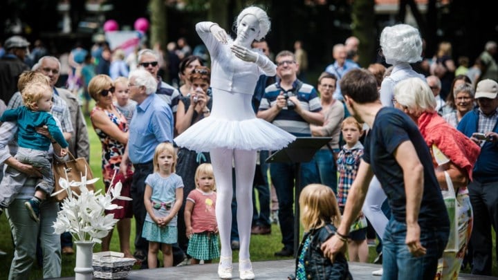 Laat je betoveren door levende standbeelden, foto’s, vlinders of de blues: dit zijn onze uittips