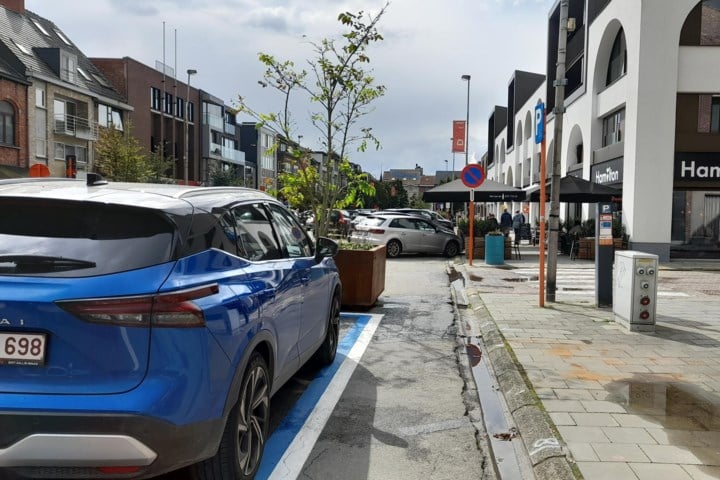 Nieuw parkeerplan goedgekeurd: “Maar dit gaat nog minder klanten naar onze handelaars lokken”