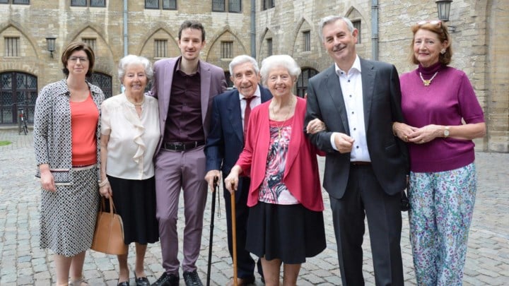 Paula (98) en Eusebio (97) vieren 75ste huwelijksverjaardag: “Het geheim? Je vrouw gelijk geven, dan heb je nooit ruzie”