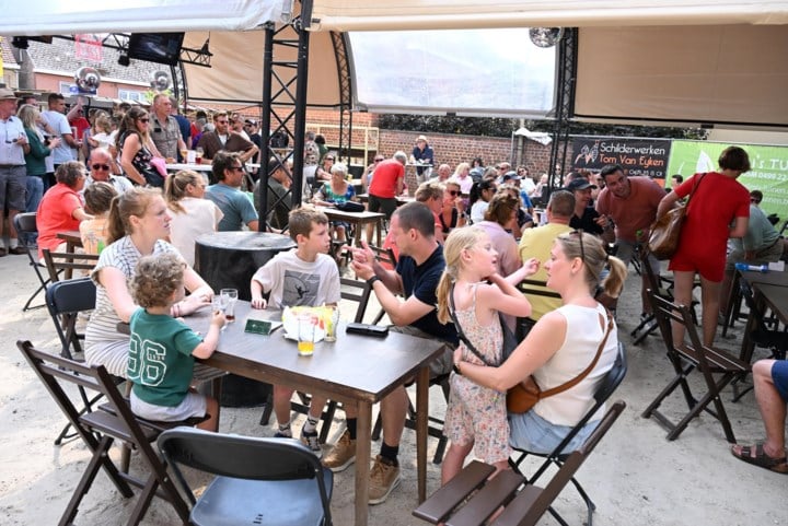 Café Achter ’t Gat vangt tijdelijk leemte op