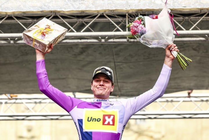 OOST-VLAAMSE KOERSKALENDER. Wielerclub Sportvrienden Eeklo eert Romain De Loof, ook interclub voor nieuwelingen in Denderhoutem