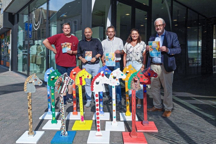 Handelaarsvereniging kijkt uit naar Zomershopping en lanceert nieuwe etalagezoektocht: “Feest, fun en fantastische acties”